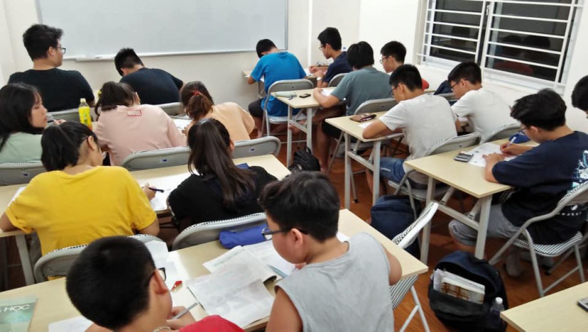 DẤU ẤN BA NĂM CỦA Luyenthi CLC (5/2018 - 2019 - 7/2020)