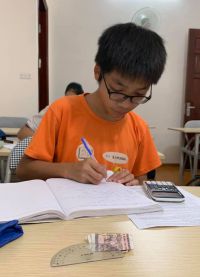 Nguyễn Tuấn Khanh : lớp 9H trường THCS Lê Quý Đôn