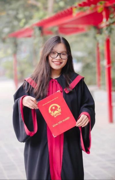Trần Việt Phương Linh - học sinh lớp 9A4, Trường DL THPT Lương Thế Vinh